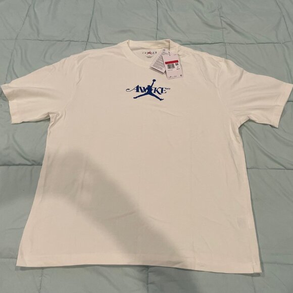 NWT Nike Awake Air Jordan White T-shirt Large or XL New $60 Deal Athletic - Picture 2 of 15